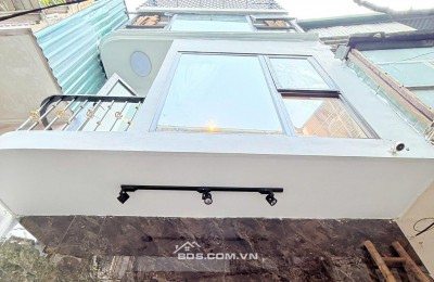 Bán Nhà! Văn Chương. Đống Đa. 27-30m x 4 tầng. Mặt Tiền 5m. Giá bán 7.5 tỷ.